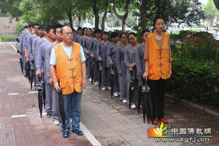 梵华精舍第六届夏令营第二天——青年人与读书、修书与修心、行禅.jpg