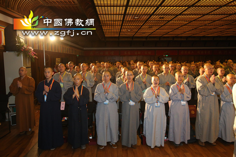 大会圆满，共唱三宝歌01_副本.jpg