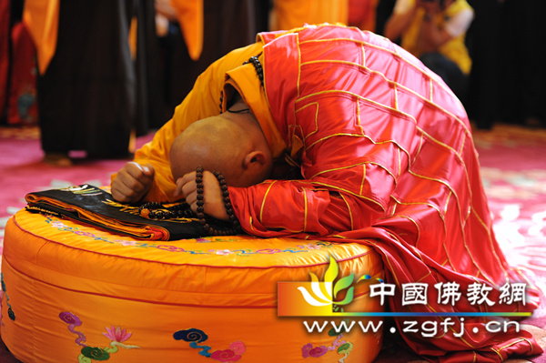 安徽宣城紫金寺隆重举行中兴开山祖师上文下慧大和尚荣膺方丈升座庆典活动