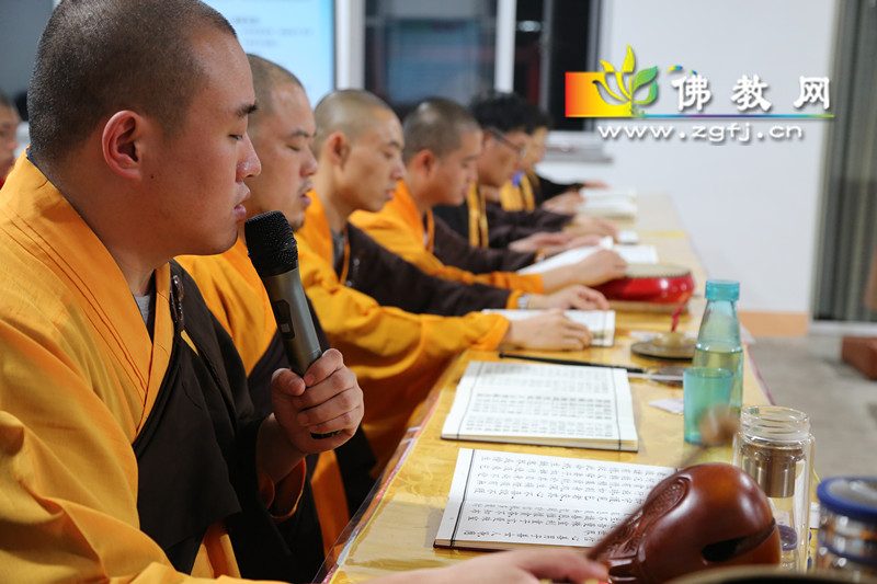 布经法会现场.jpg