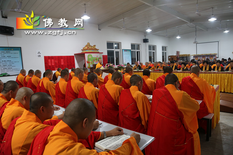 布经法会现场02.jpg