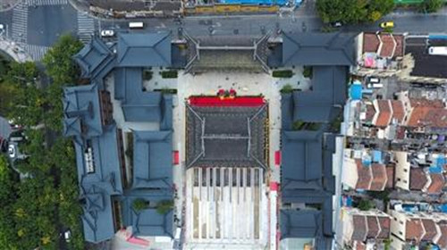上海玉佛禅寺大雄宝殿将“行走”30米 为观音殿腾地.jpg