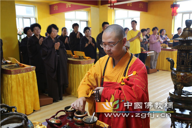 红崖晓寺